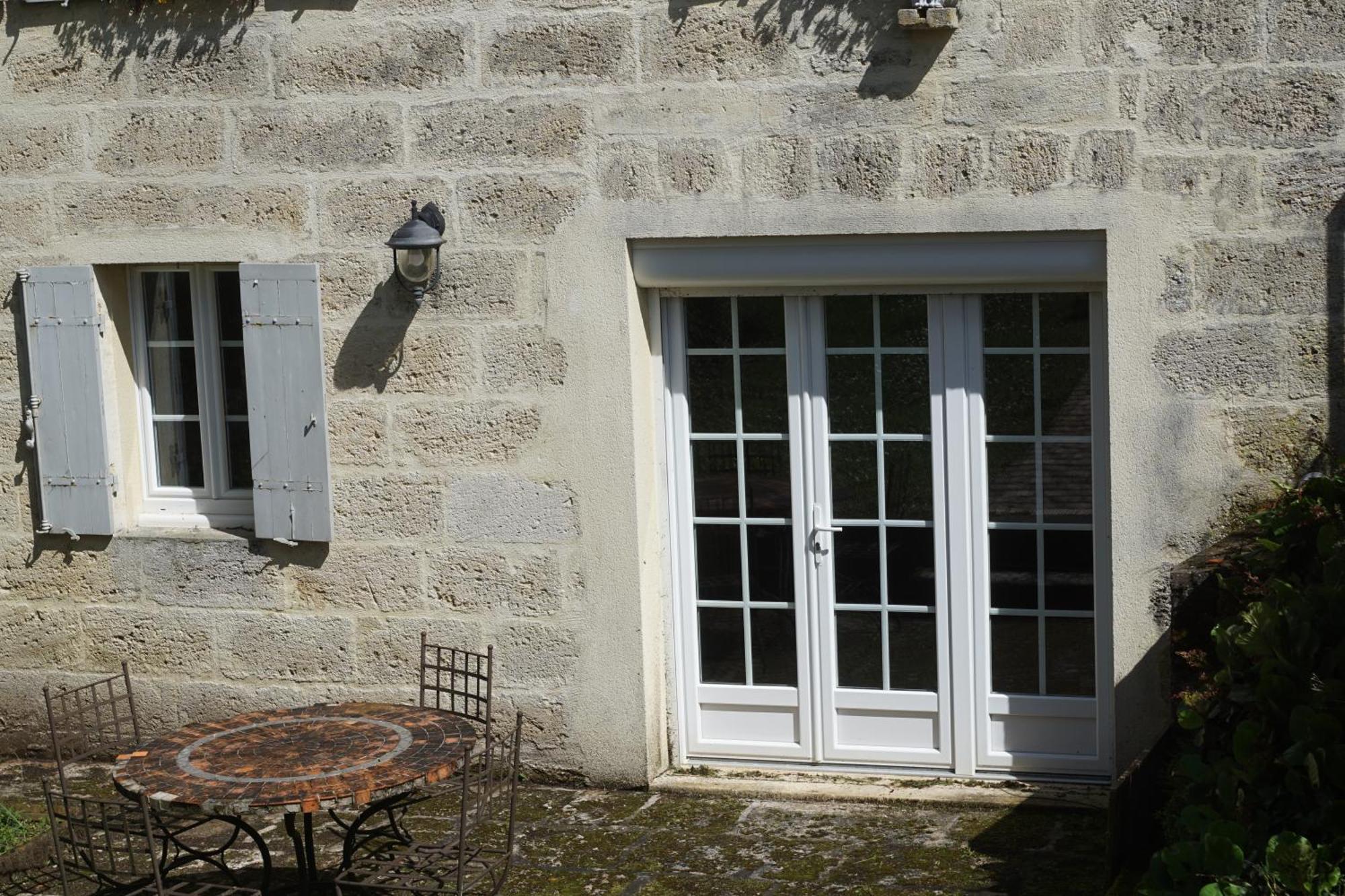 Hotel Moulin Notre Dame Saint-Genès-de-Castillon Exterior foto