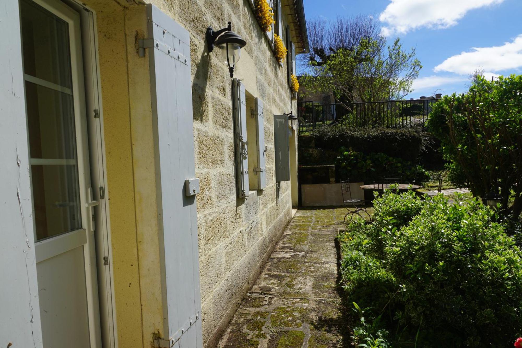 Hotel Moulin Notre Dame Saint-Genès-de-Castillon Exterior foto