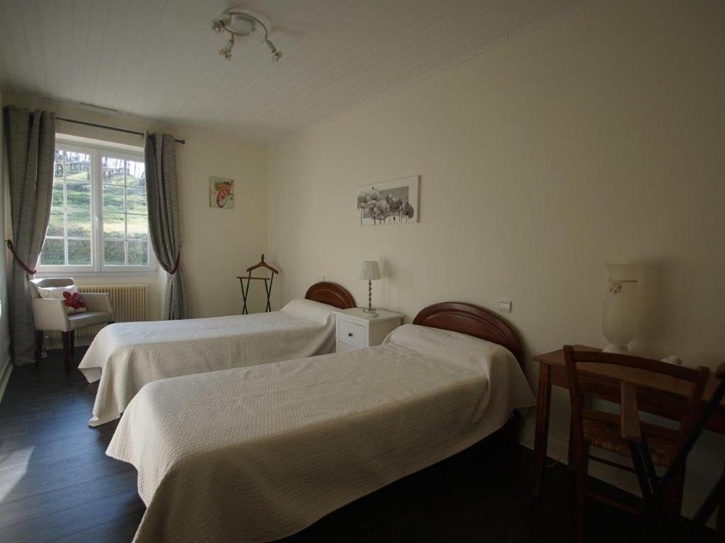 Hotel Moulin Notre Dame Saint-Genès-de-Castillon Habitación foto